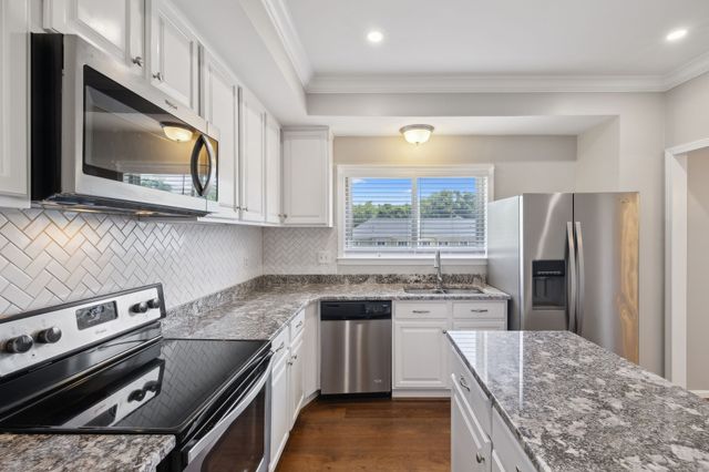 4487 Post Pl Apt 160, Nashville, TN 37205