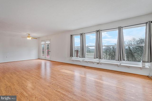 6984 BLUEBIRD HILL PL, Hughesville, MD 20637