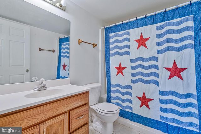 6984 BLUEBIRD HILL PL, Hughesville, MD 20637