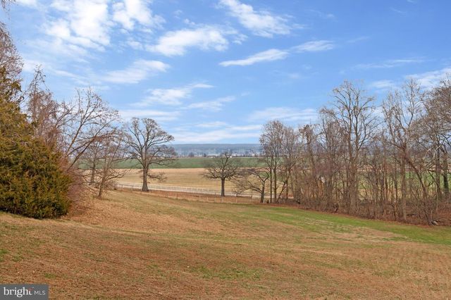 6984 BLUEBIRD HILL PL, Hughesville, MD 20637