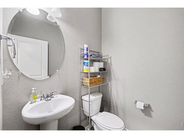 4327 Fox Grove Dr, Fort Collins, CO 80524