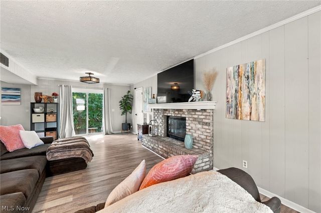 1205 Surfside Circle, Aurora, OH 44202