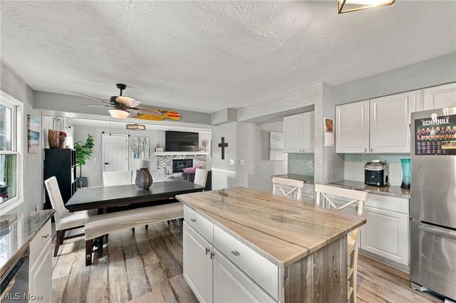 1205 Surfside Circle, Aurora, OH 44202