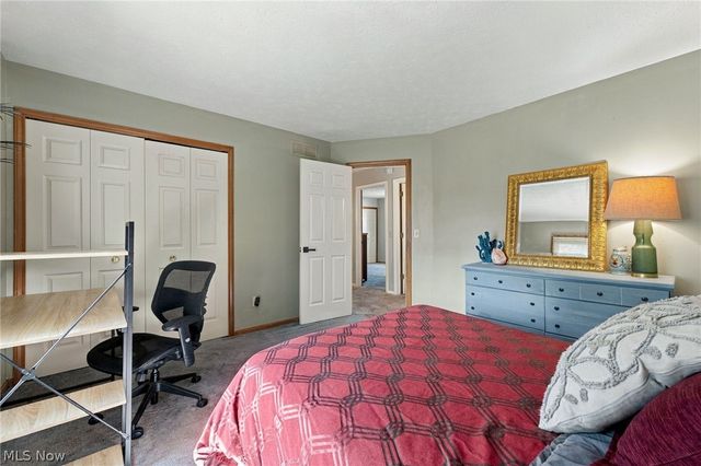 1205 Surfside Circle, Aurora, OH 44202