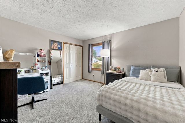 1205 Surfside Circle, Aurora, OH 44202