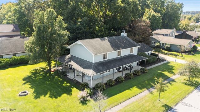 1205 Surfside Circle, Aurora, OH 44202