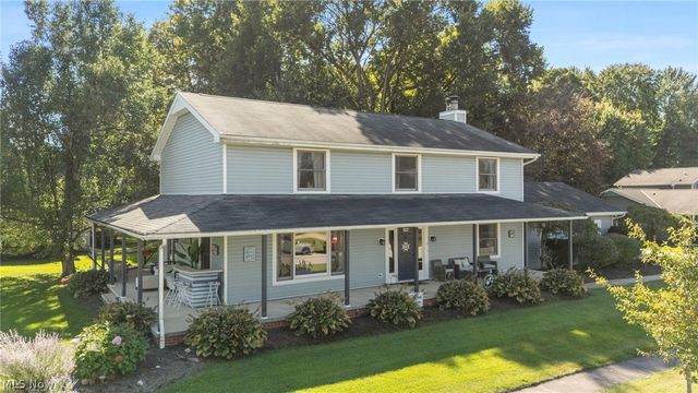 1205 Surfside Circle, Aurora, OH 44202