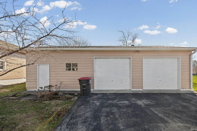 313 W Jackson Street, Mulberry, IN 46058