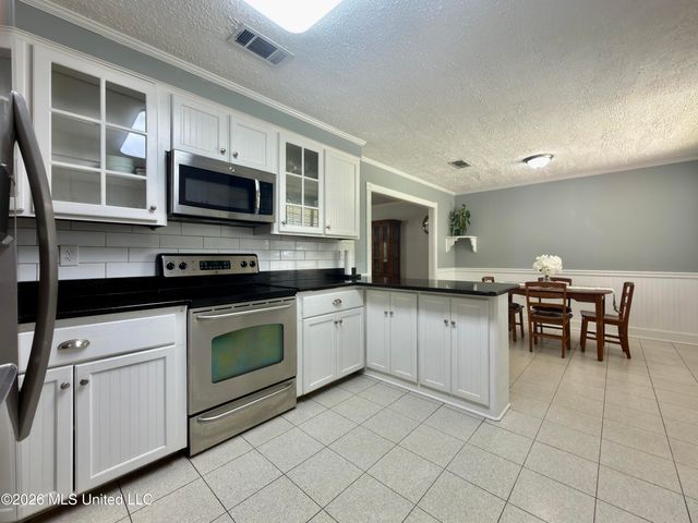 406 Wayne Street, Clinton, MS 39056