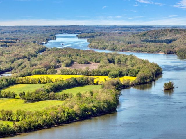 3202 Old Lego School Rd, Linden, TN 37096