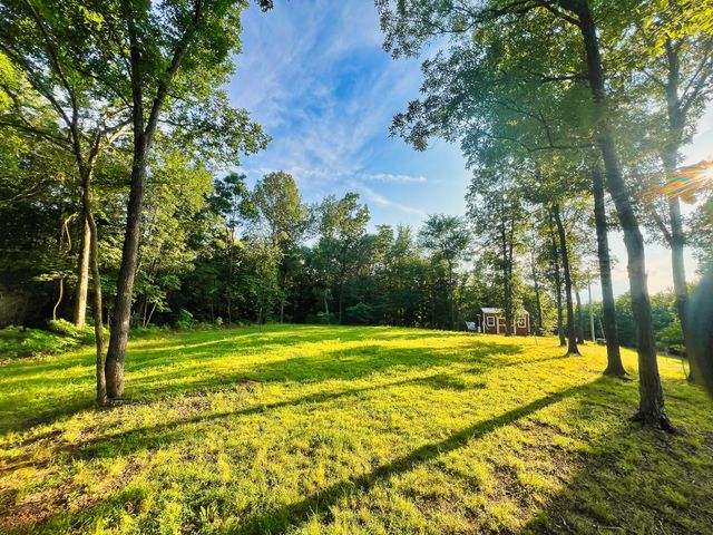 3202 Old Lego School Rd, Linden, TN 37096