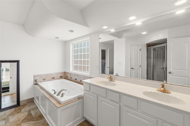 2805 149th Street, Urbandale, IA 50323