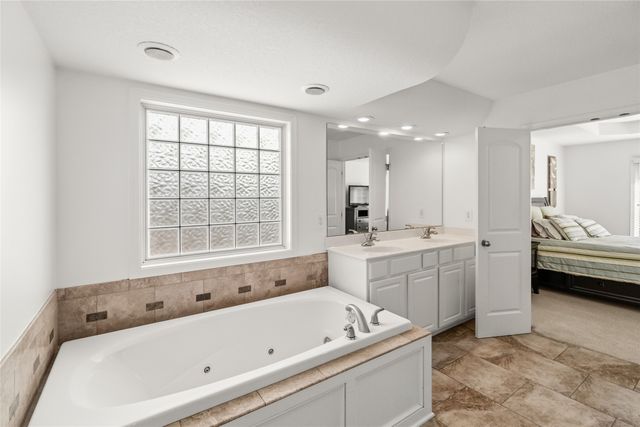 2805 149th Street, Urbandale, IA 50323
