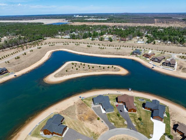 N8815 N Fly Rod Court, New Lisbon, WI 53950