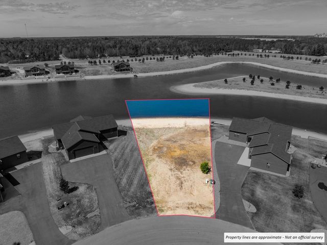 N8815 N Fly Rod Court, New Lisbon, WI 53950