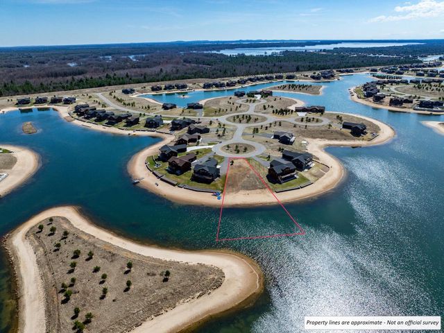 N8815 N Fly Rod Court, New Lisbon, WI 53950
