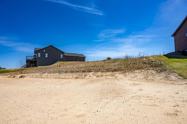 N8815 N Fly Rod Court, New Lisbon, WI 53950