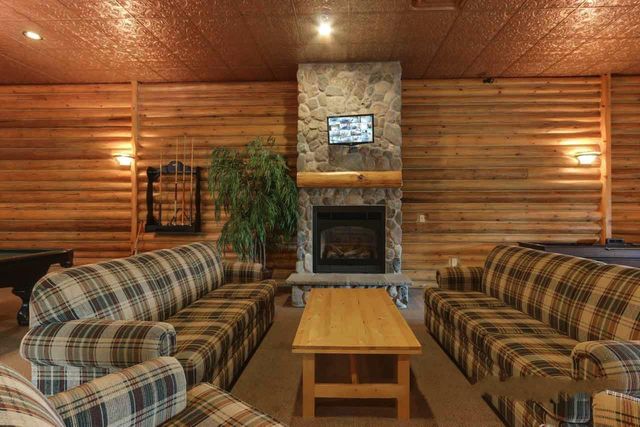 N8815 N Fly Rod Court, New Lisbon, WI 53950