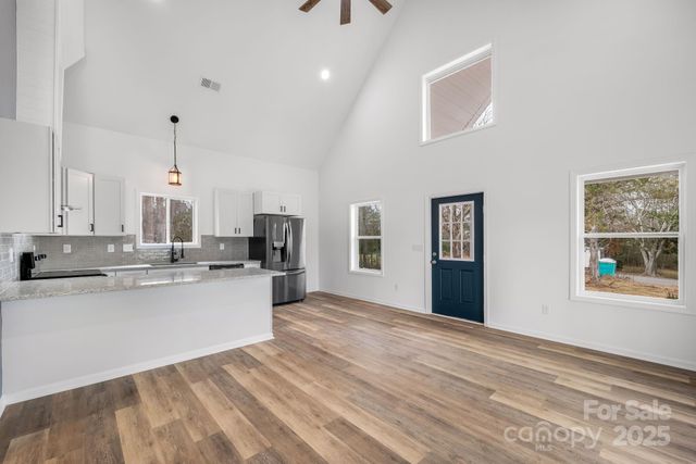 842 Lincoln Drive, Shelby, NC 28152