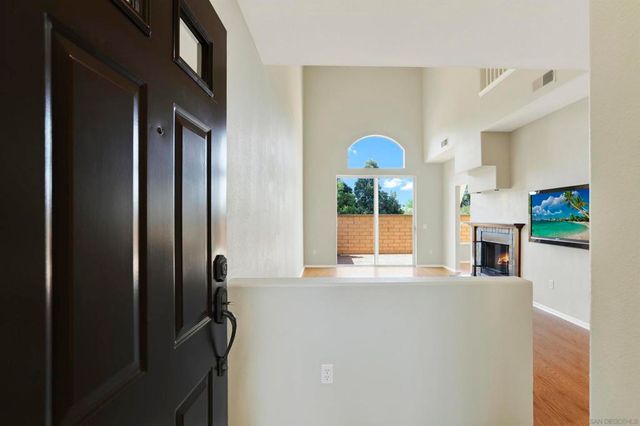 3668 Ruette De Ville, San Diego, CA 92130