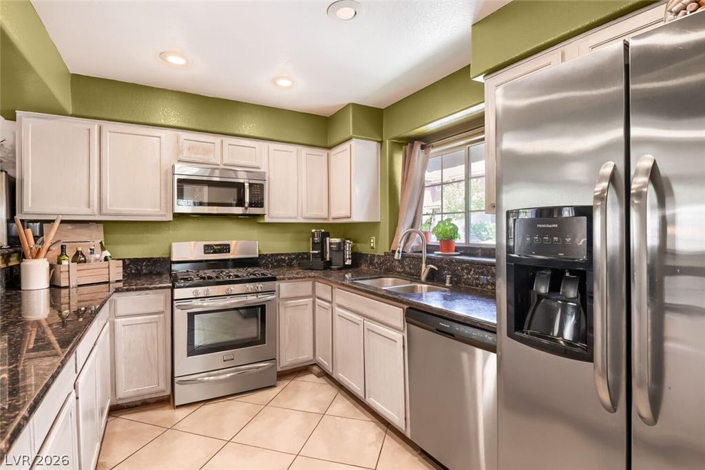 9271 Silver Arrow Court, Las Vegas, NV 89117