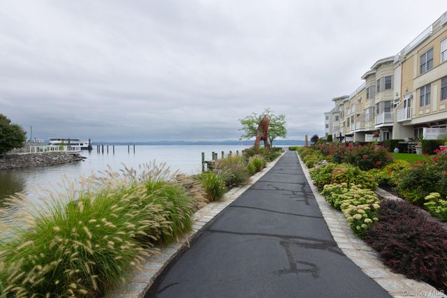 32 Bridge Lane, Haverstraw, NY 10927