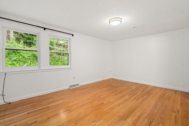 24 Speen St 24, Natick, MA 01760