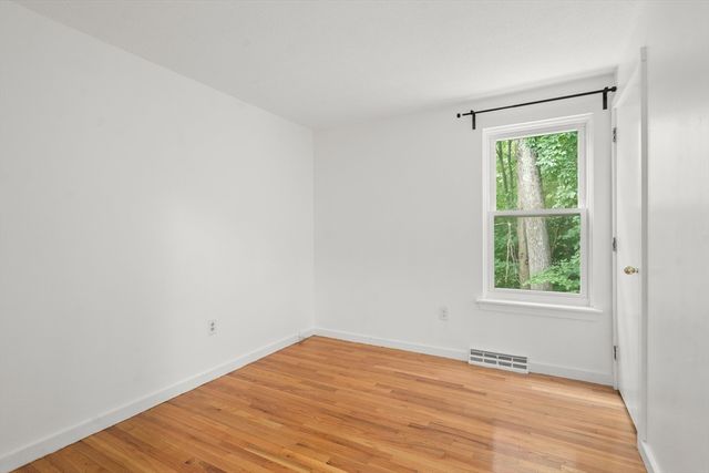 24 Speen St 24, Natick, MA 01760