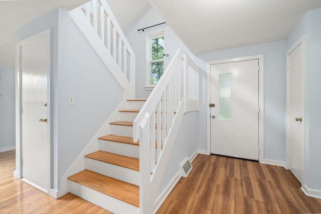 24 Speen St 24, Natick, MA 01760