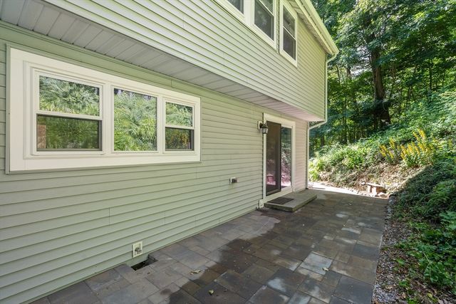 24 Speen St 24, Natick, MA 01760