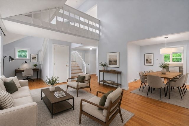 24 Speen St 24, Natick, MA 01760