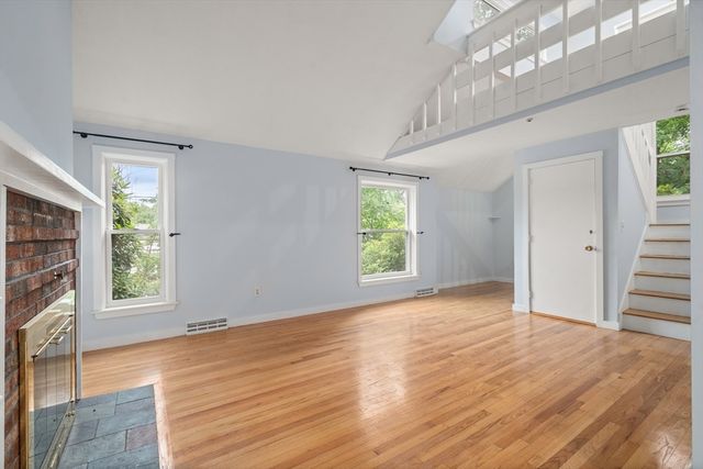 24 Speen St 24, Natick, MA 01760
