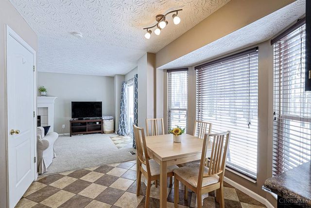 3573 S Heartwood Road, Amelia, OH 45102