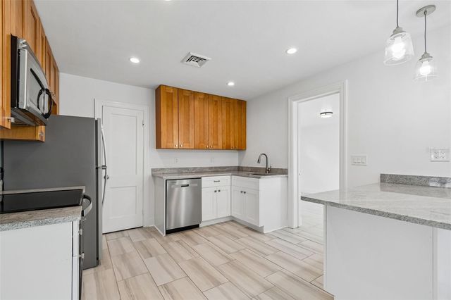 8125 BAYSHORE DRIVE, Treasure Island, FL 33706