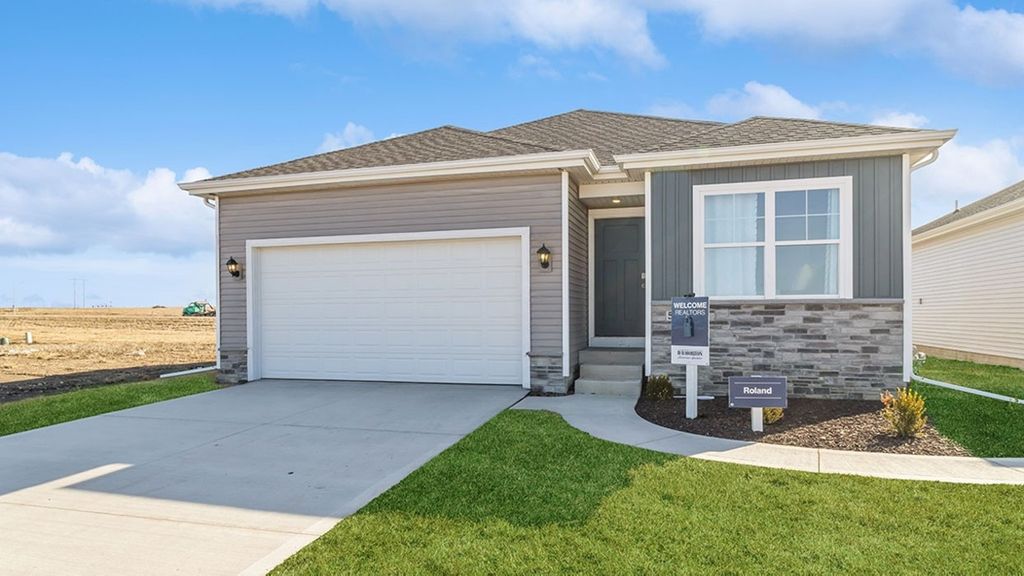 2202 N 7TH Street, Indianola, IA 50125