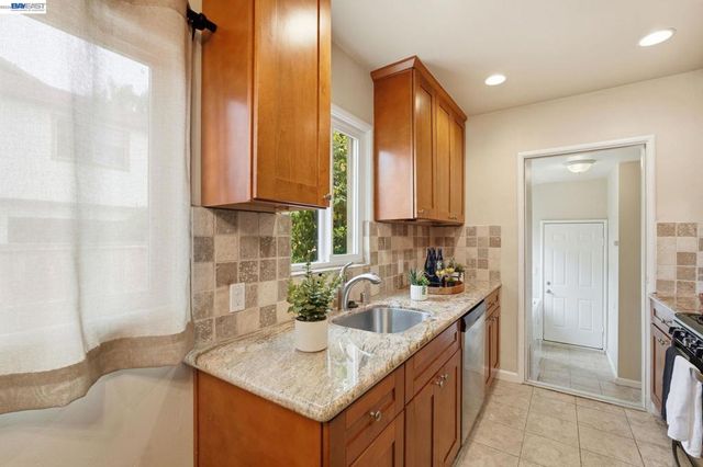 6505 Blake, El Cerrito, CA 94530