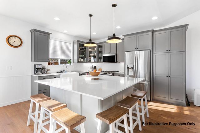 312 Lithia Avenue, Talent, OR 97540