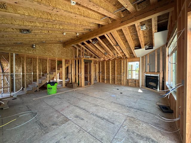 312 Lithia Avenue, Talent, OR 97540
