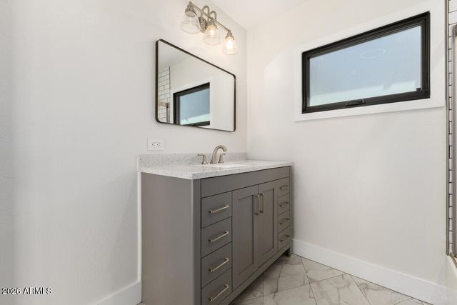 2316 N MITCHELL Street, Phoenix, AZ 85006