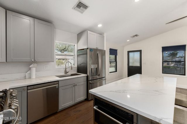 2316 N MITCHELL Street, Phoenix, AZ 85006