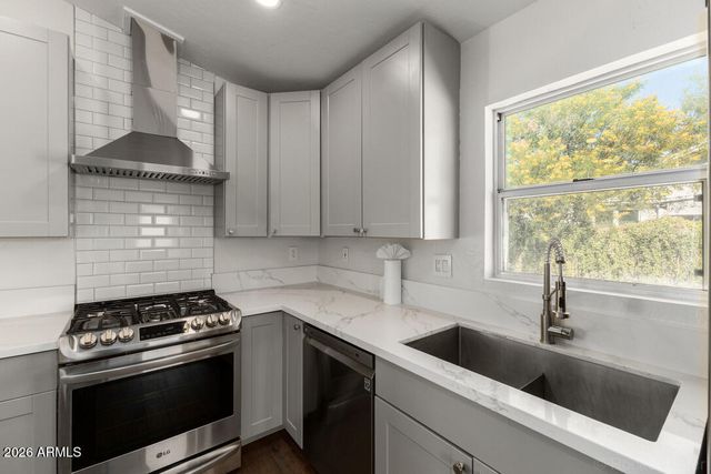 2316 N MITCHELL Street, Phoenix, AZ 85006