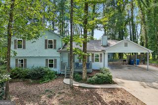 2580 Suncrest Court, Buford, GA 30519