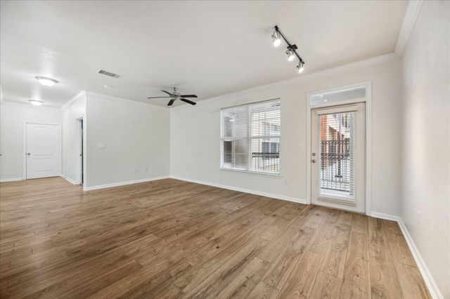 1711 Old Spanish Trail 146, Houston, TX 77054