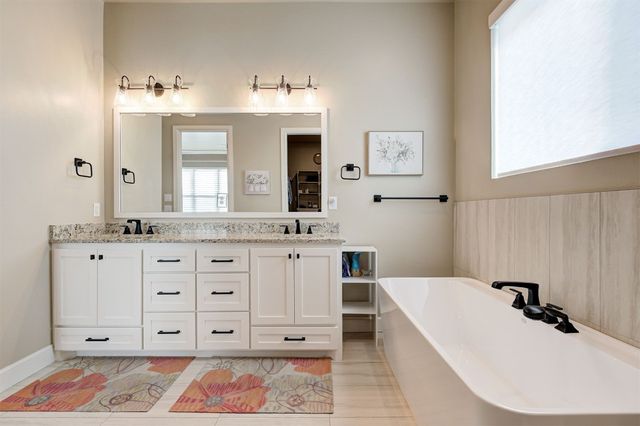 360 Old Farm Road, Edmond, OK 73034