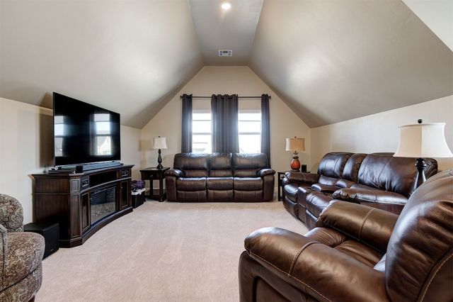 360 Old Farm Road, Edmond, OK 73034