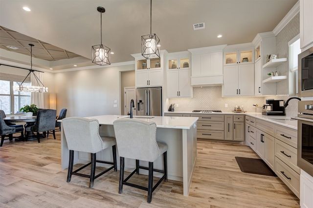 360 Old Farm Road, Edmond, OK 73034