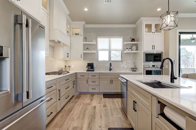 360 Old Farm Road, Edmond, OK 73034