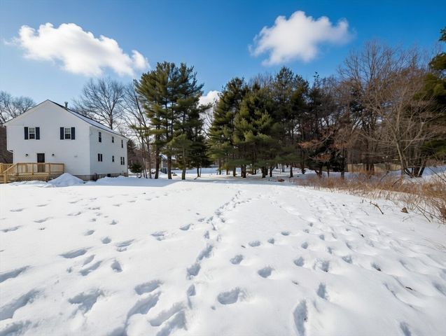 8 Marisa Drive, West Bridgewater, MA 02379