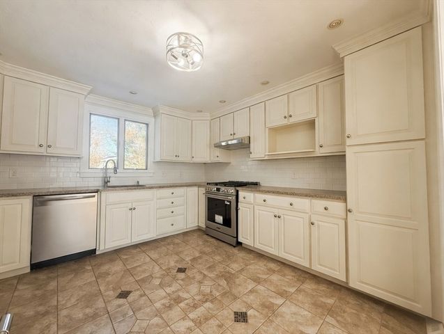 8 Marisa Drive, West Bridgewater, MA 02379