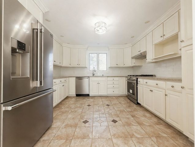 8 Marisa Drive, West Bridgewater, MA 02379